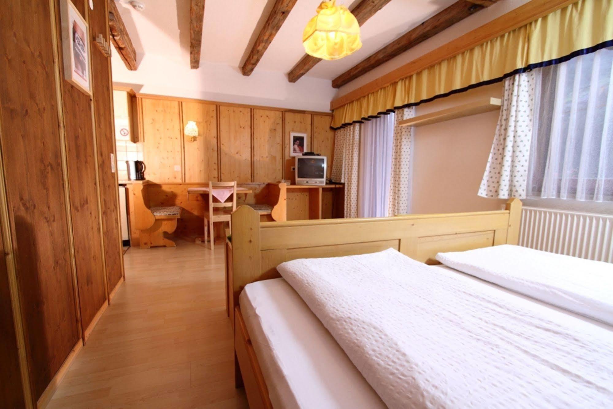 Landhaus Edelweiss Sankt Leonhard im Pitztal Εξωτερικό φωτογραφία