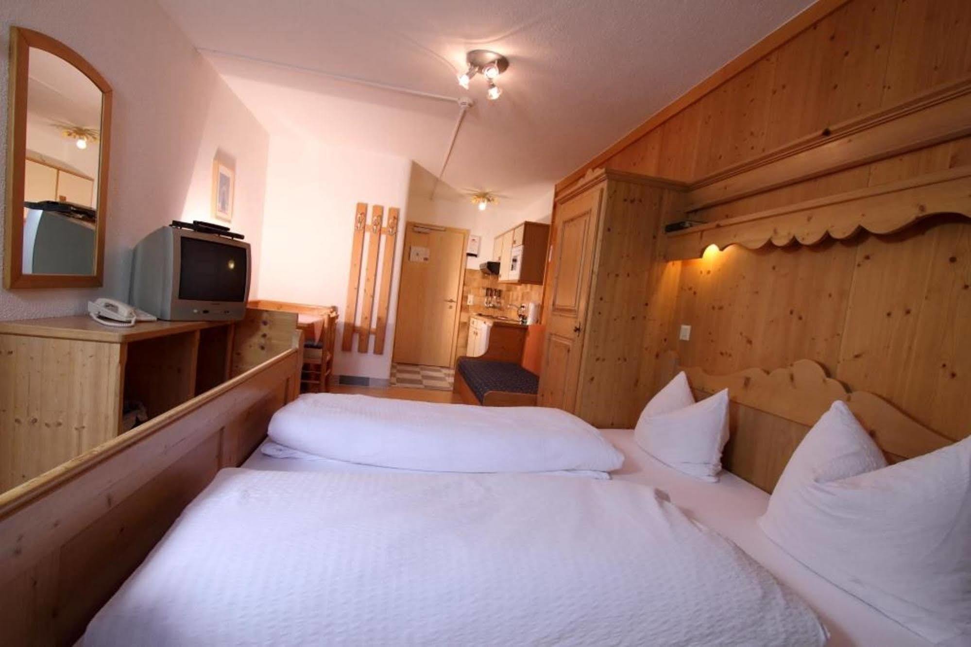 Landhaus Edelweiss Sankt Leonhard im Pitztal Εξωτερικό φωτογραφία