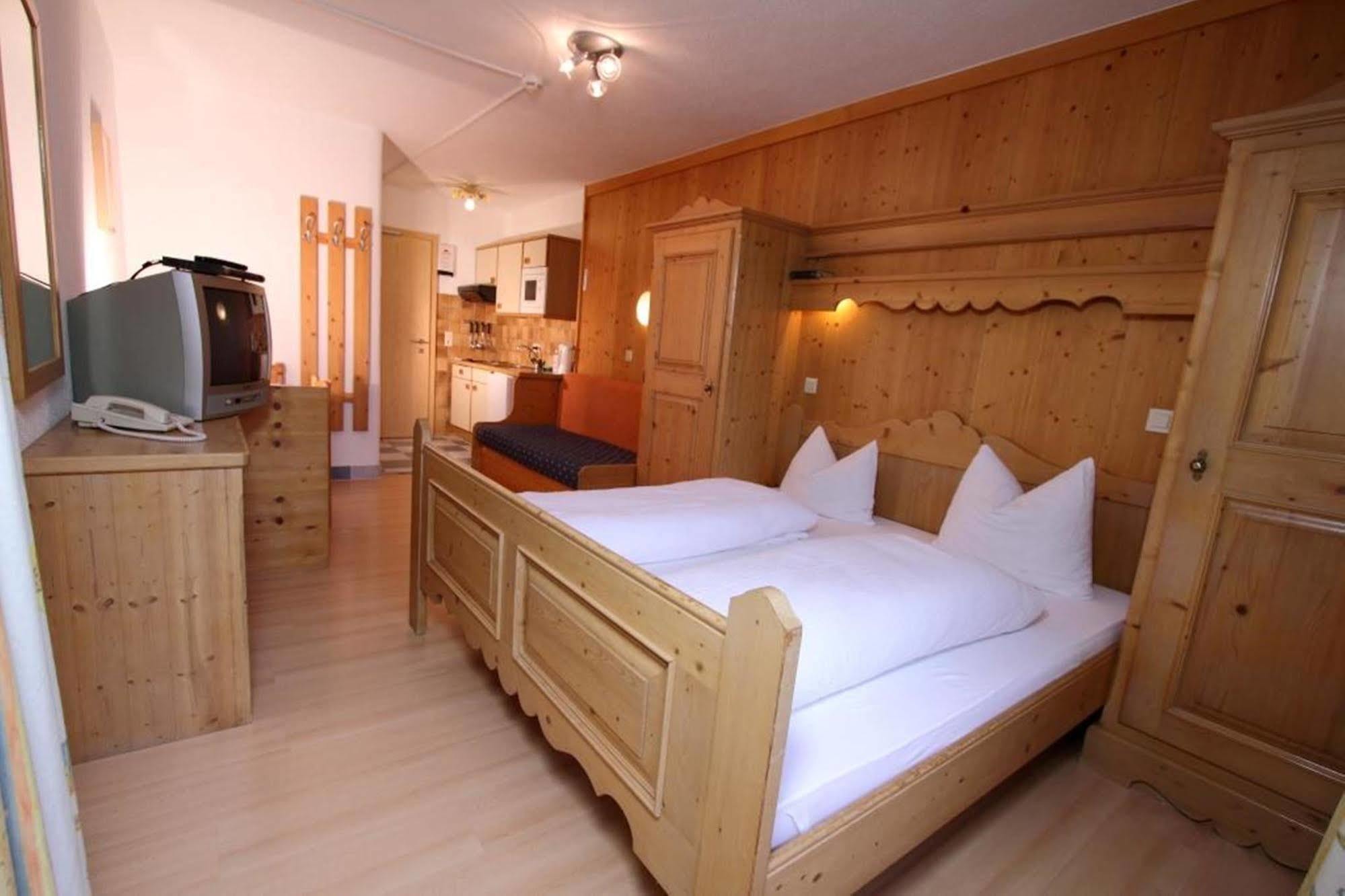 Landhaus Edelweiss Sankt Leonhard im Pitztal Εξωτερικό φωτογραφία